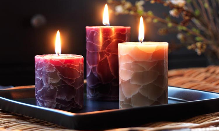 How to Use Candles For Home Decor to bring a touch of elegance